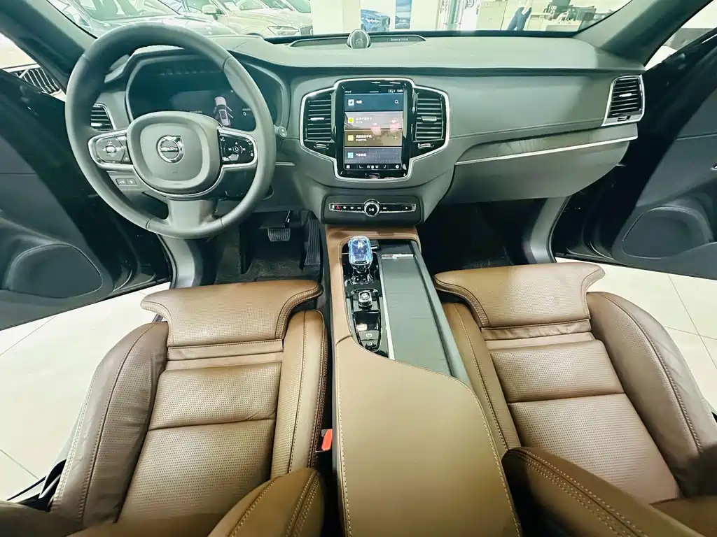 Volvo XC90 PHEV 2023 — фото 9