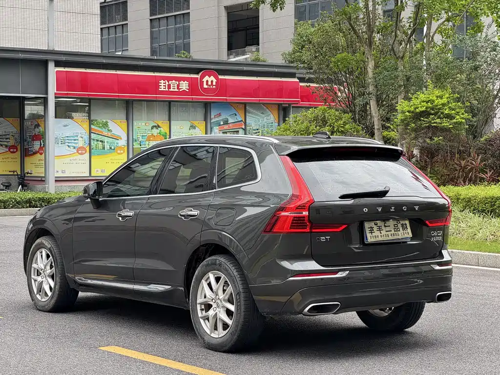 Volvo XC60 2020 — фото 9