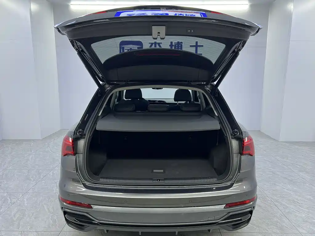 Audi Q3 2023 — фото 17