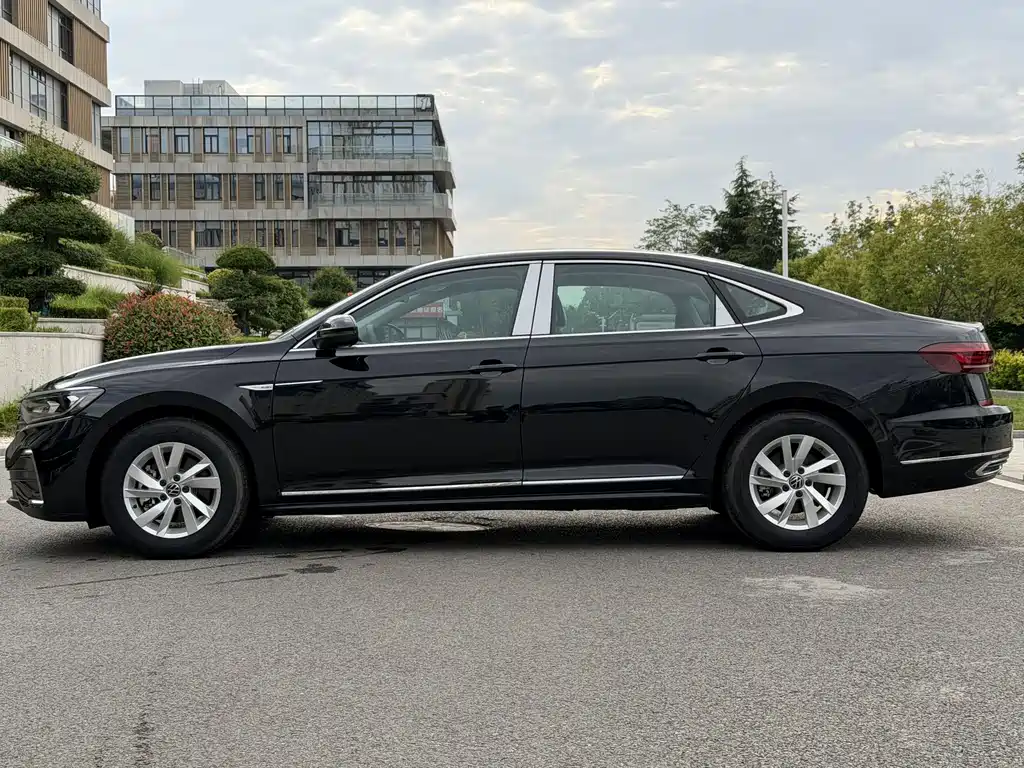 Volkswagen Passat PHEV 2026 — фото 14