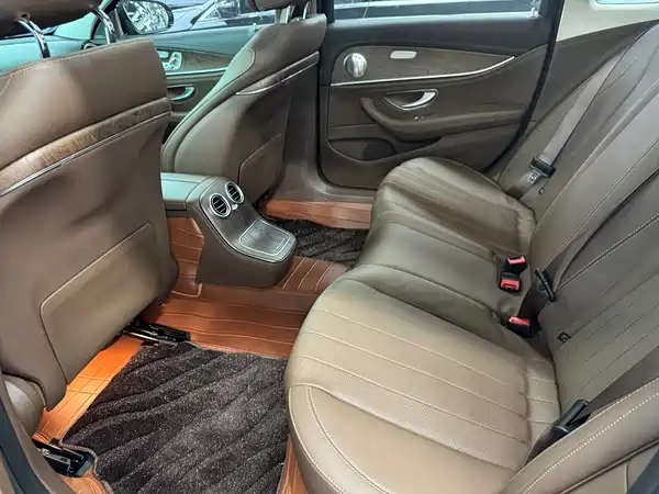 Mercedes-Benz E-Class 2023