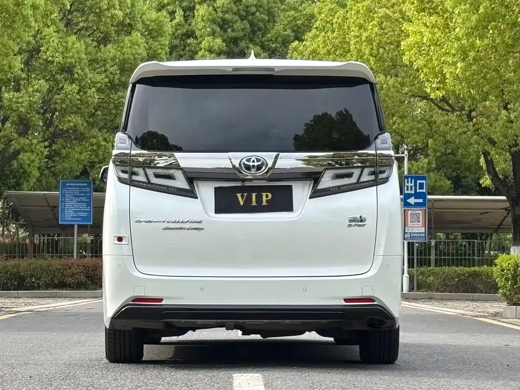 Toyota Vellfire 2023 — фото 5