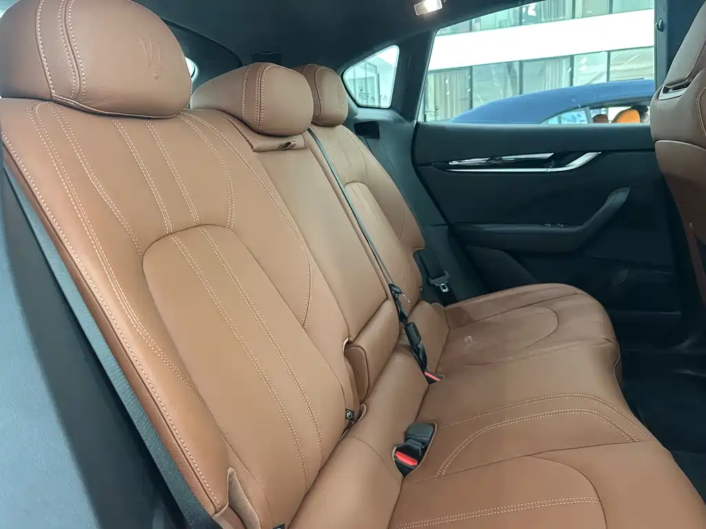 Maserati Levante — фото 13