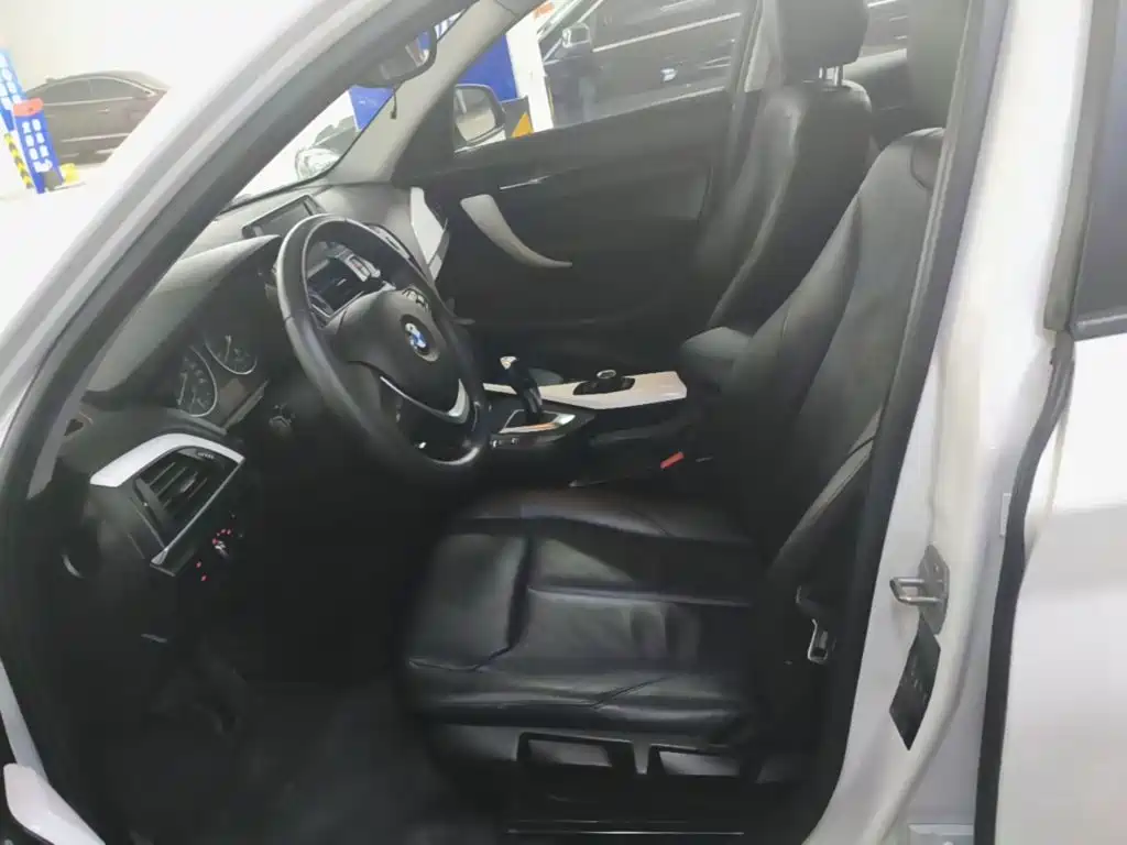 BMW 1 Series 2016 — фото 15