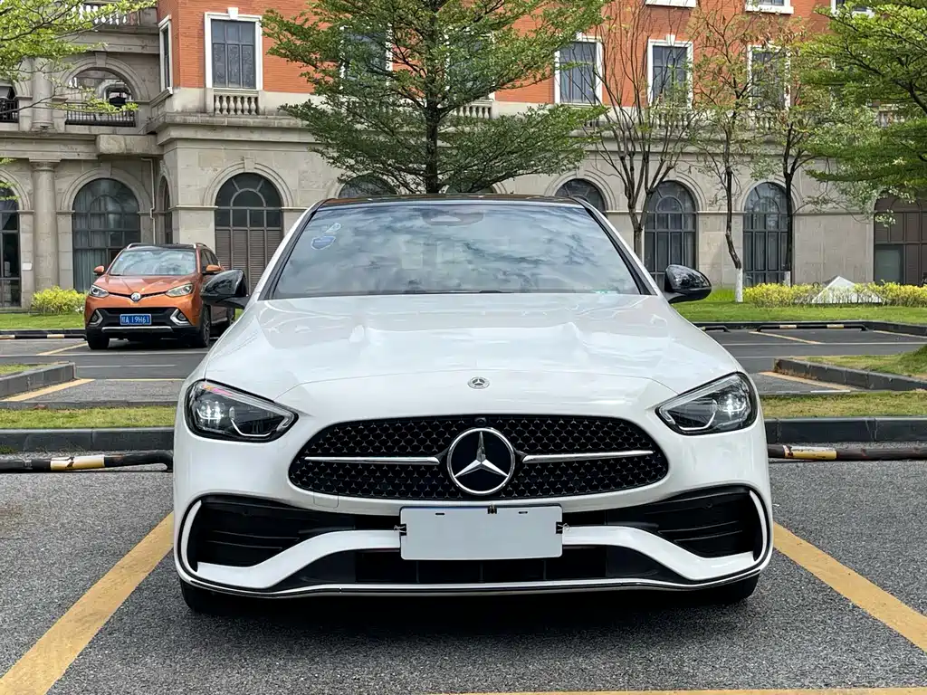 Mercedes-Benz C-Class 2023 — фото 2