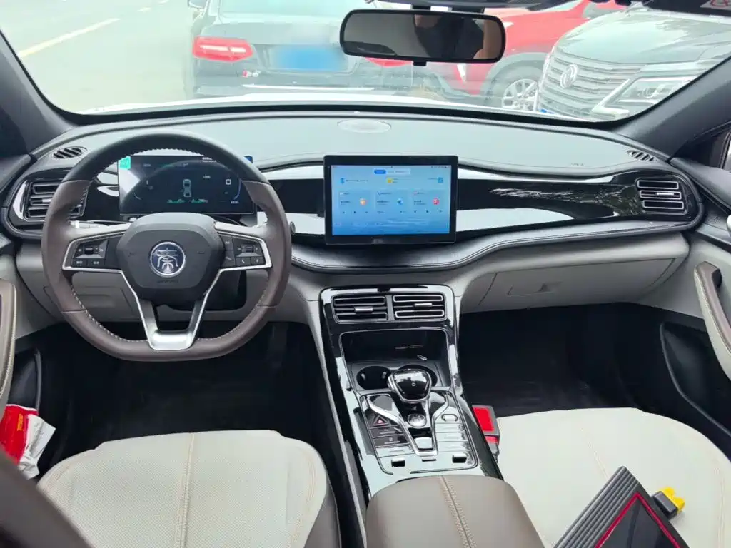 BYD Qin PLUS 2025 — фото 10