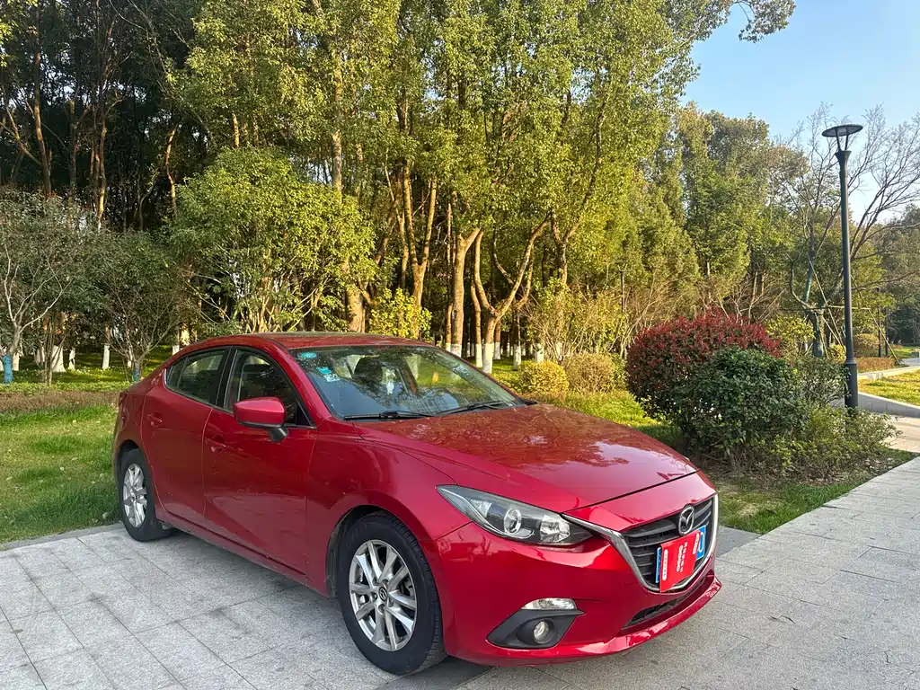 Mazda 3 Axela 2016 — фото 1