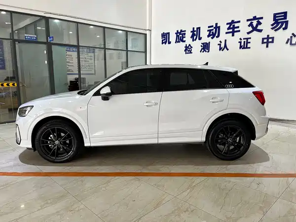 Audi Q2L 2022