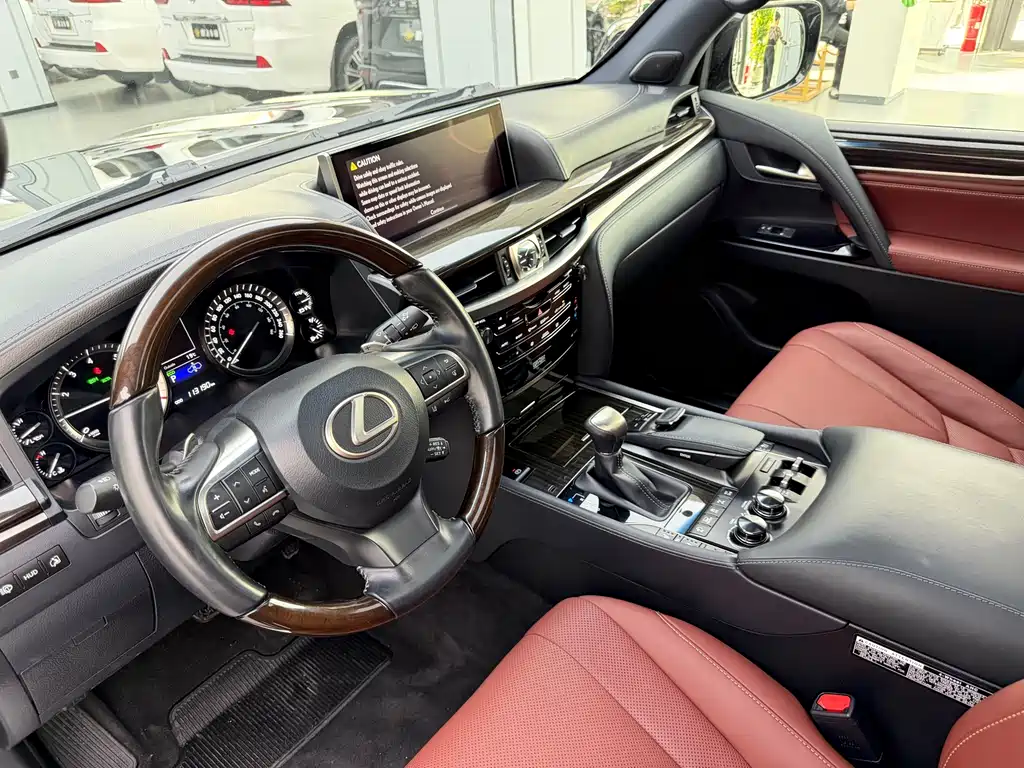 Lexus LX 2020 — фото 12