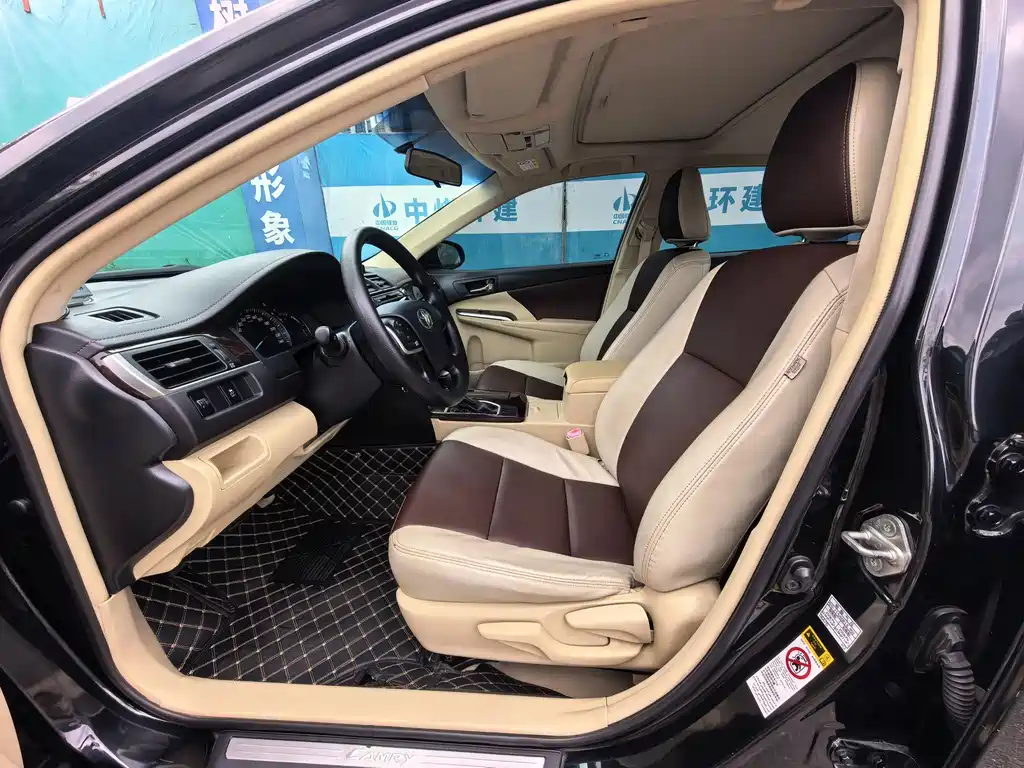 Toyota Camry 2017 — фото 4