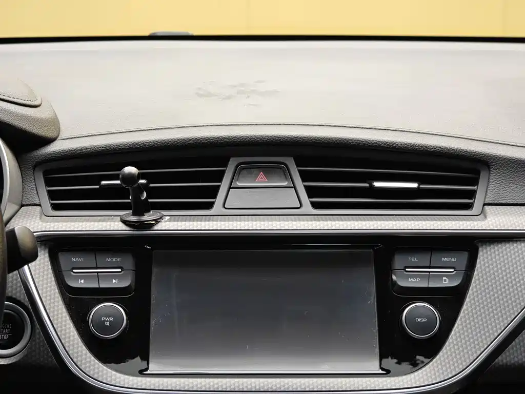 Geely Emgrand GS 2016 — фото 15