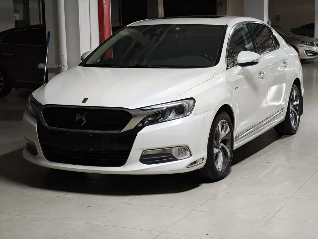 DS 5LS 2015