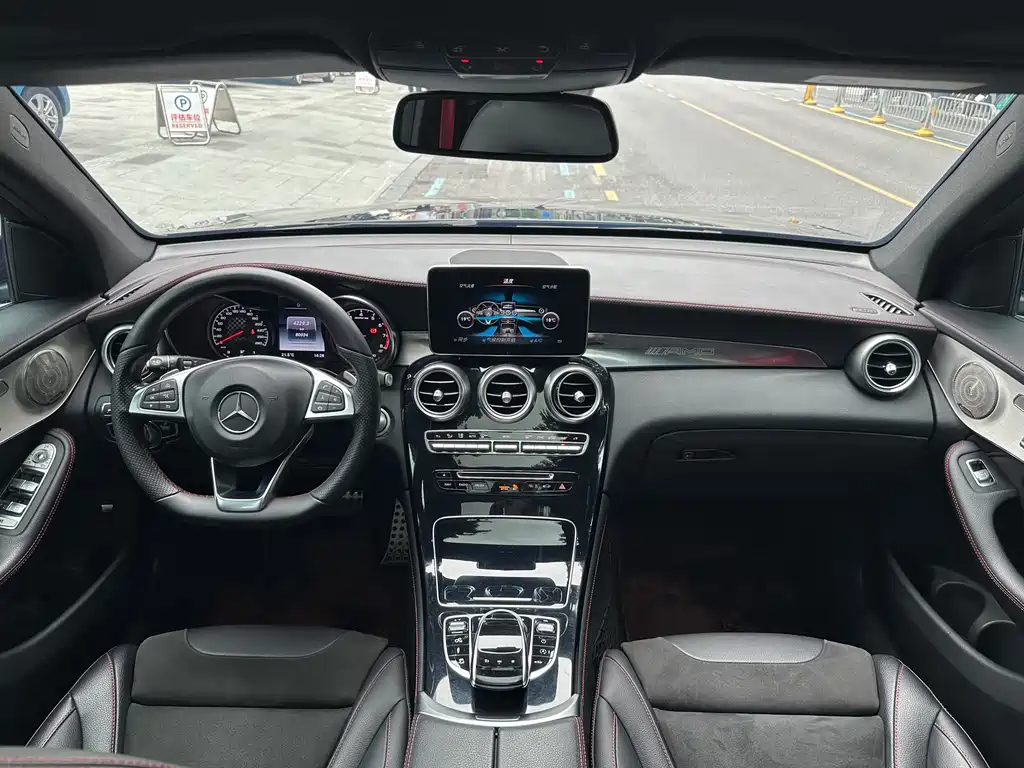 Mercedes-Benz GLC AMG 2017 — фото 8