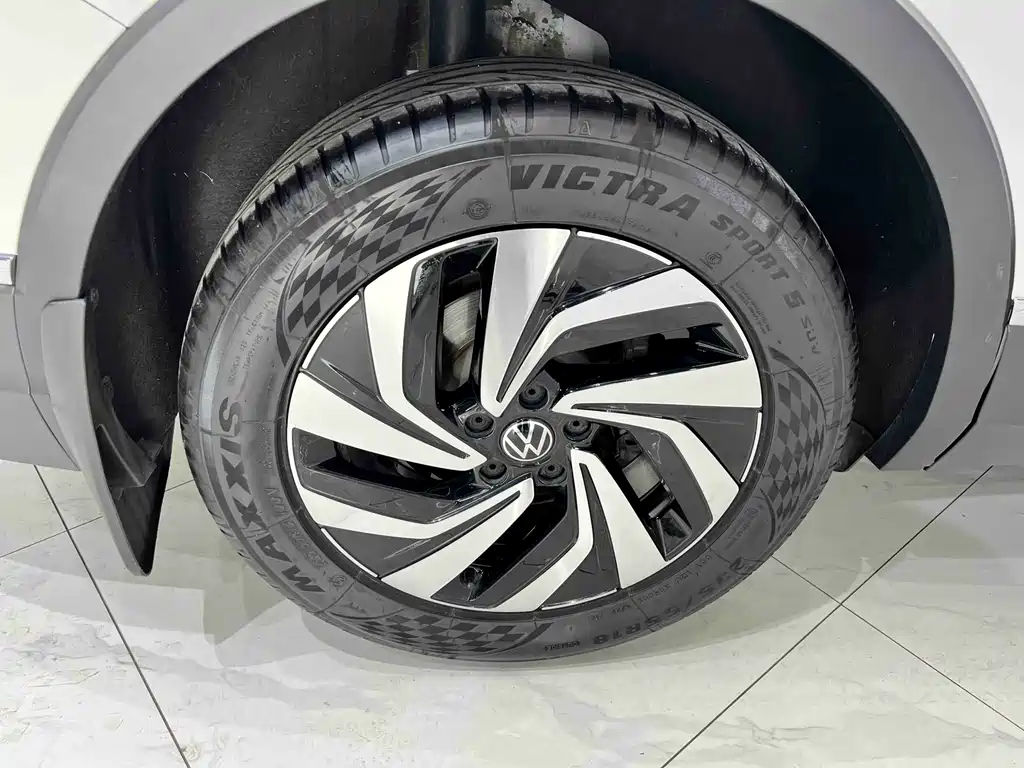 Volkswagen Tiguan L 2023 — фото 19