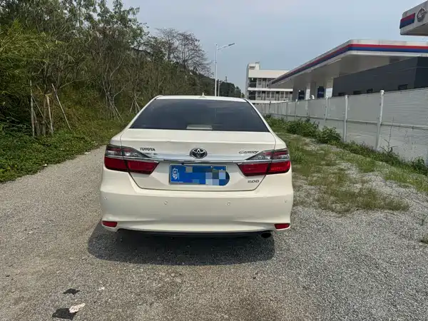 Toyota Camry 2015