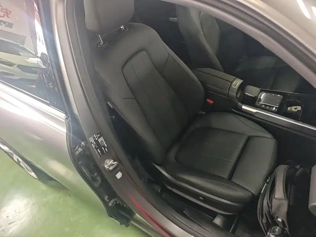 Mercedes-Benz GLB 2020 — фото 25