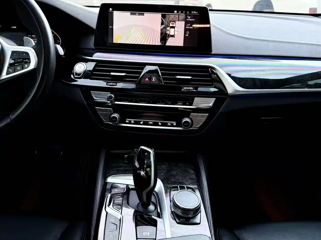 BMW 6 Series GT 2020 — фото 11