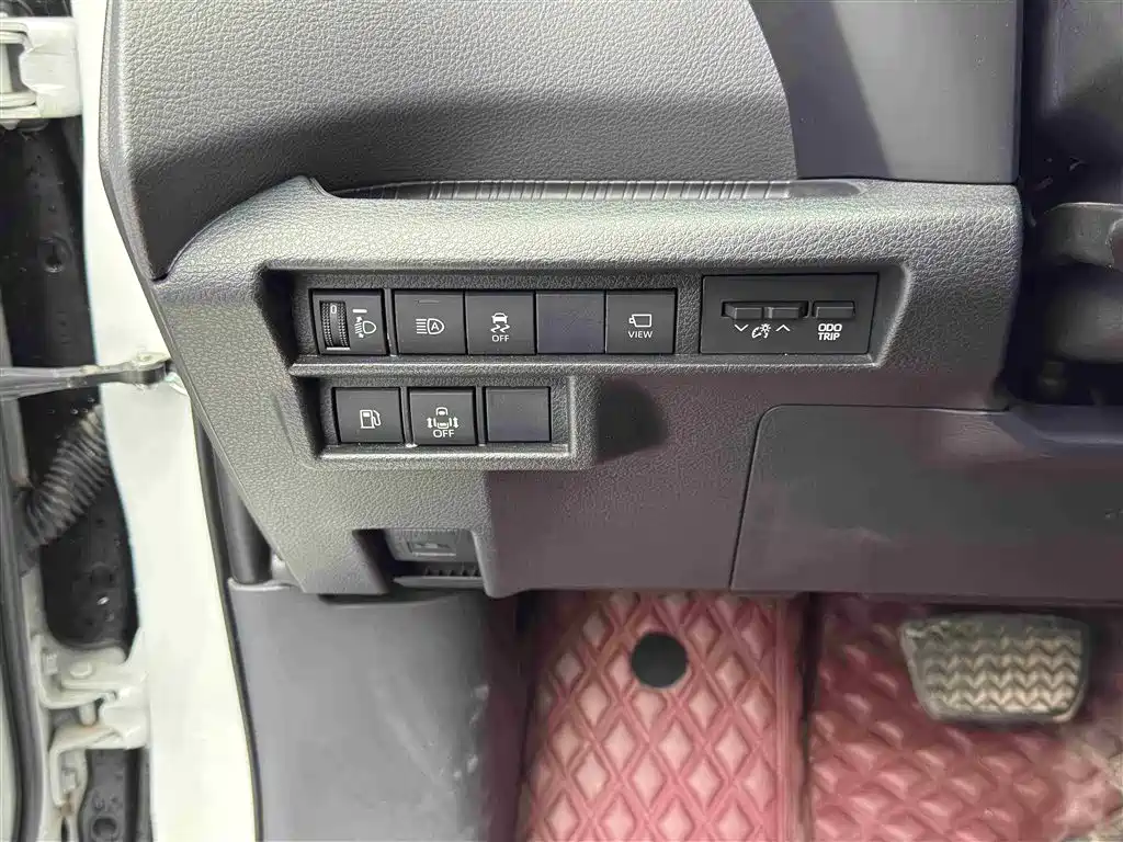 Toyota Sienna 2024 — фото 13