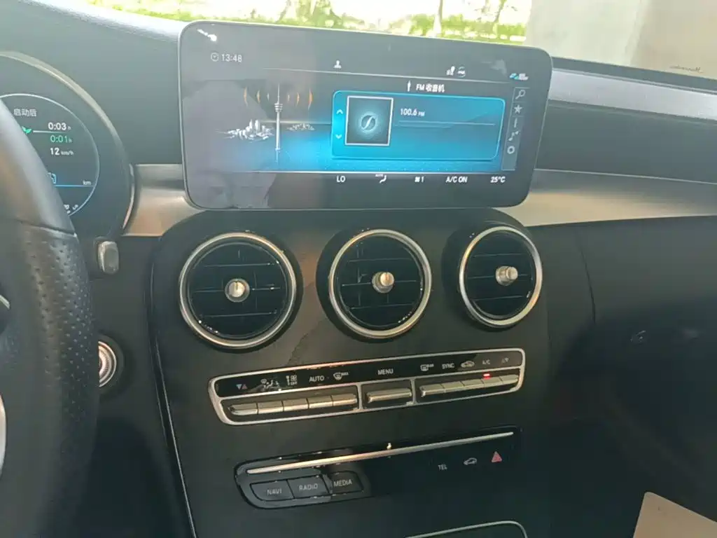Mercedes-Benz C-Class 2020 — фото 13