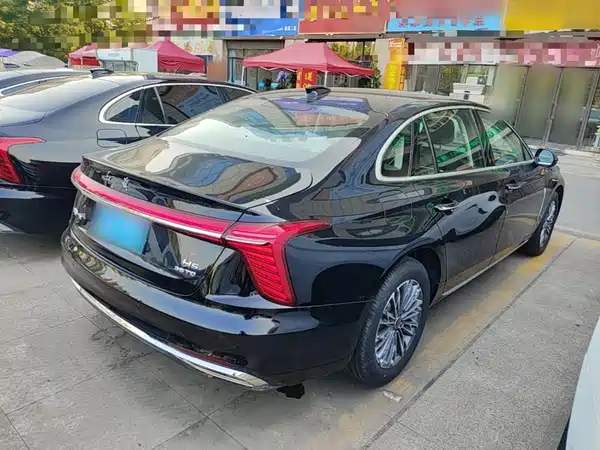 Hongqi H5 2025