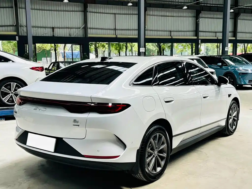 BYD Qin L 2026 — фото 4
