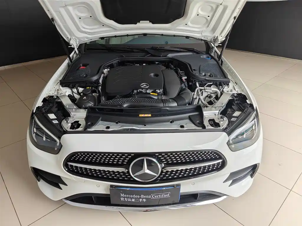 Mercedes-Benz E-Class 2023 — фото 9