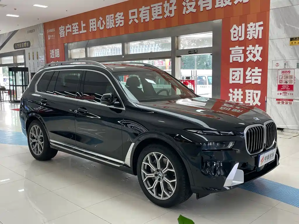 BMW X7 2024 — фото 3
