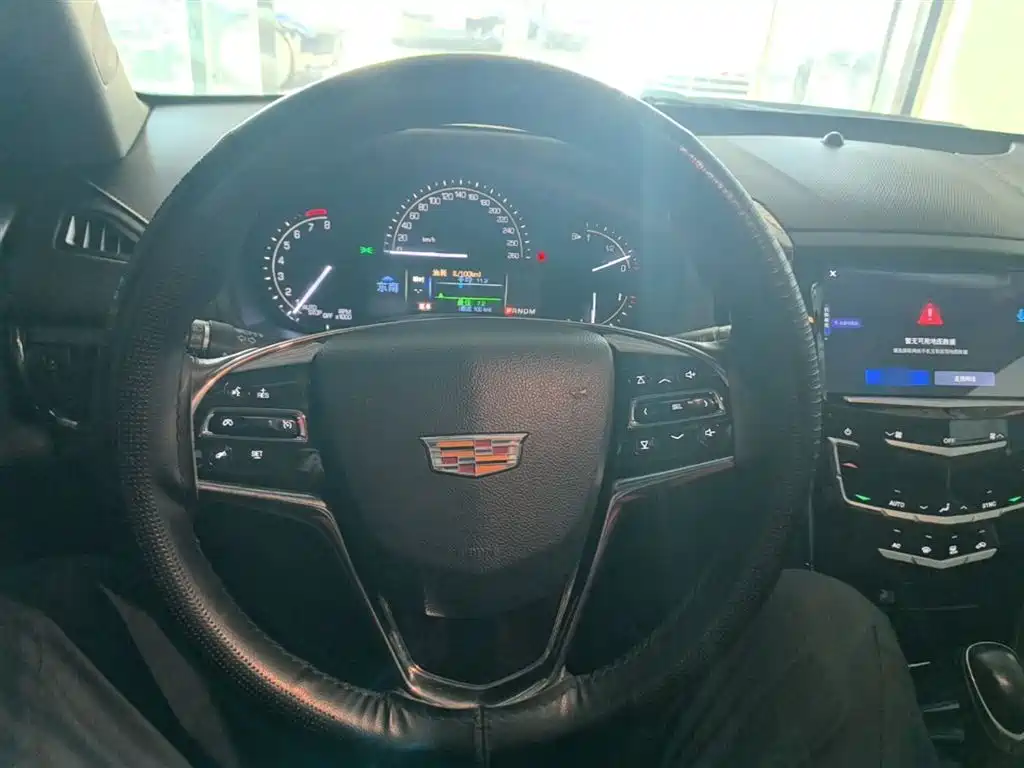 Cadillac ATS-L 2018 — фото 11