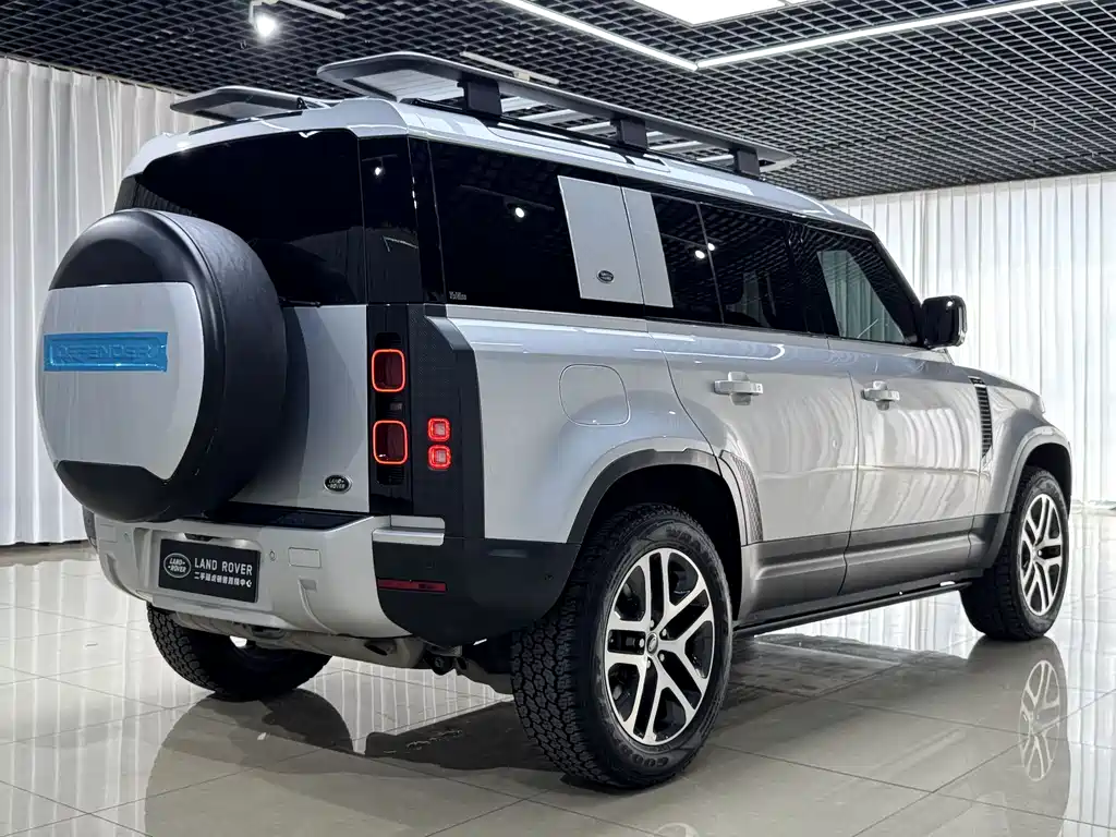 Land Rover Defender 2020 — фото 6