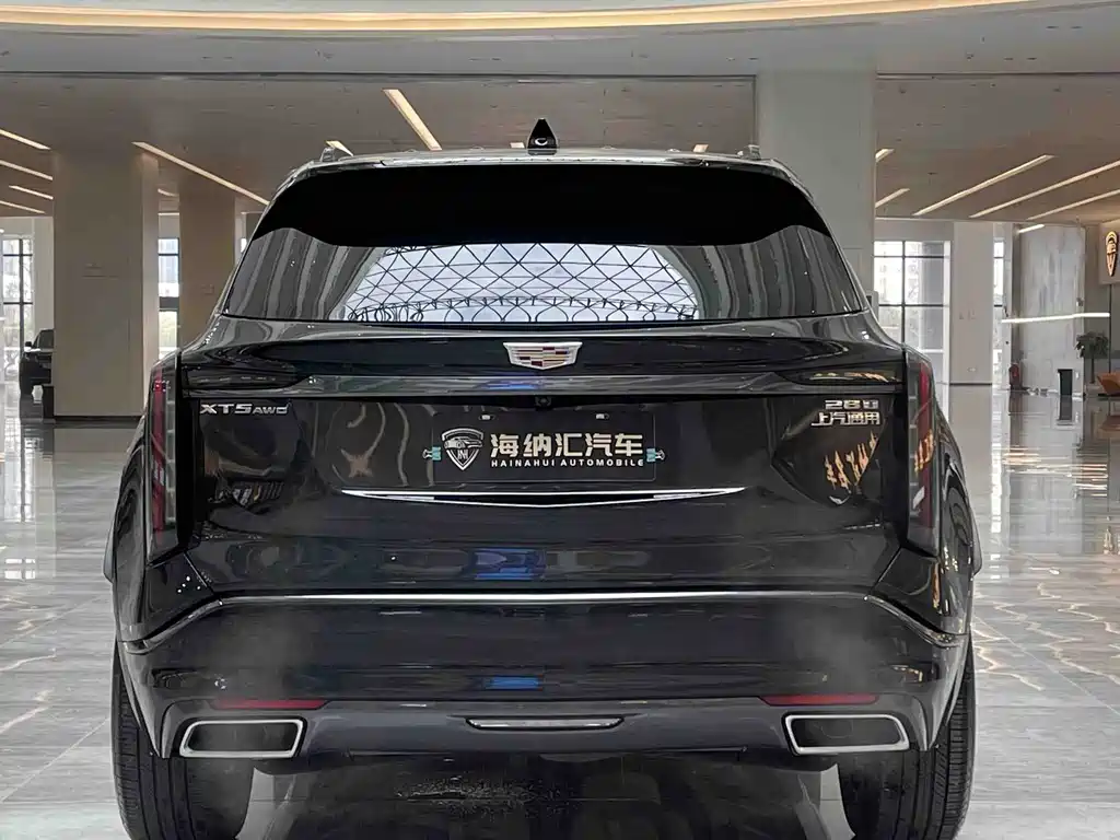 Cadillac XT5 2025 — фото 5
