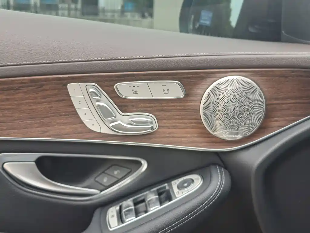 Mercedes-Benz GLC 2021