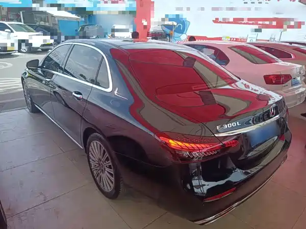 Mercedes-Benz E-Class 2021