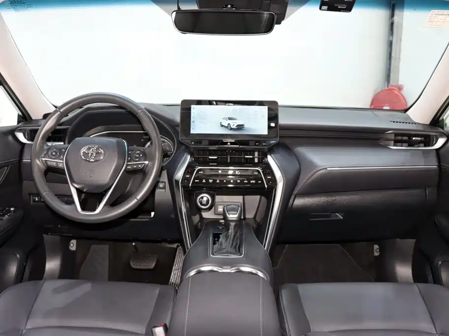 Toyota Venza 2024 — фото 12