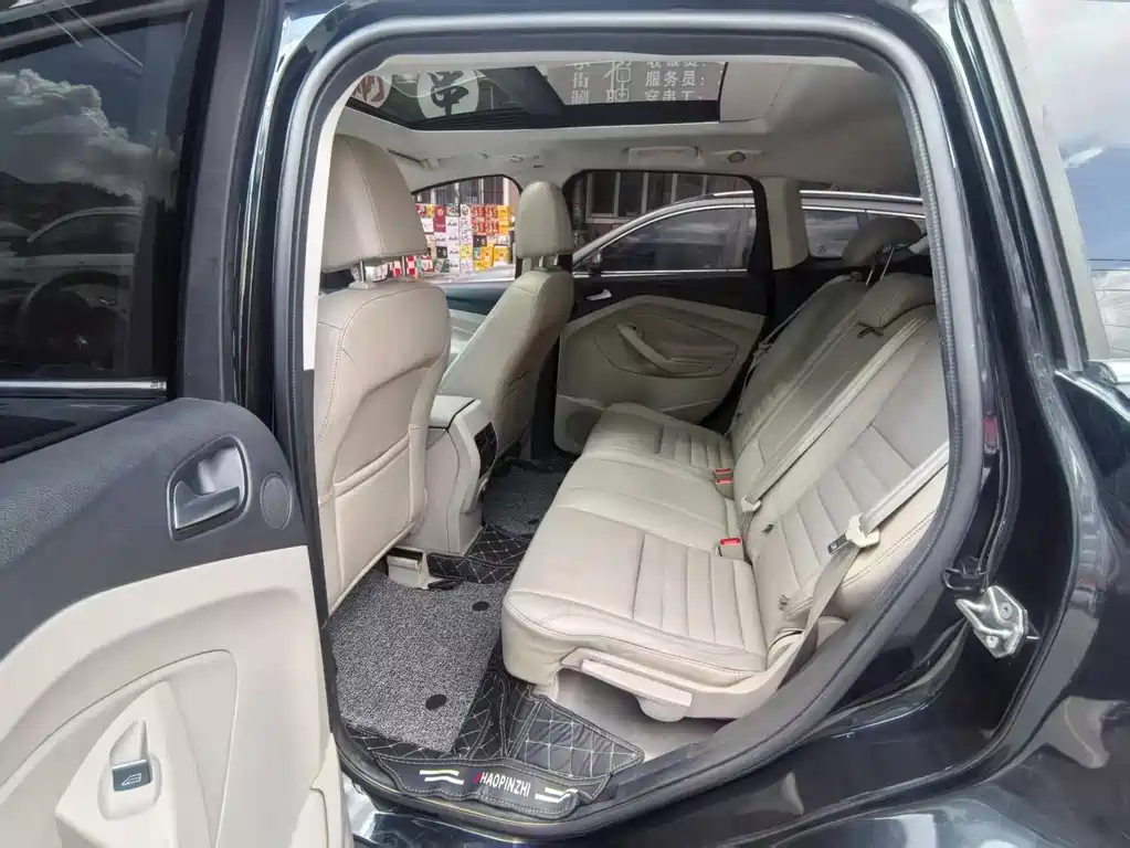 Ford Kuga 2015 — фото 9