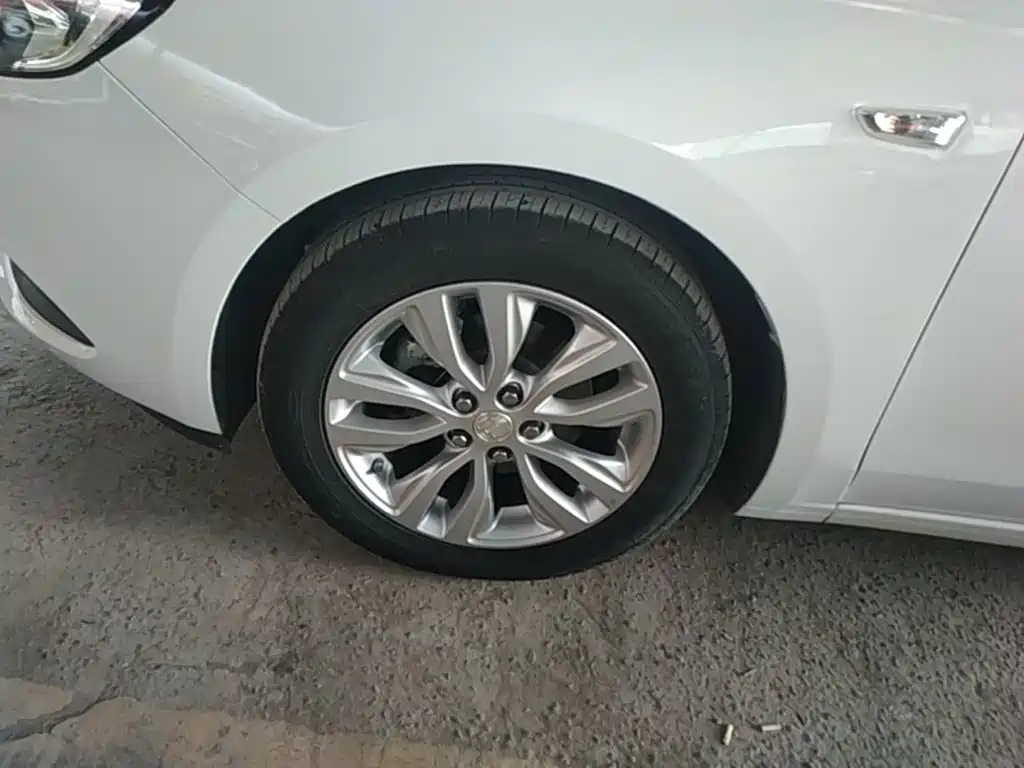 Buick Excelle GT 2019 — фото 23