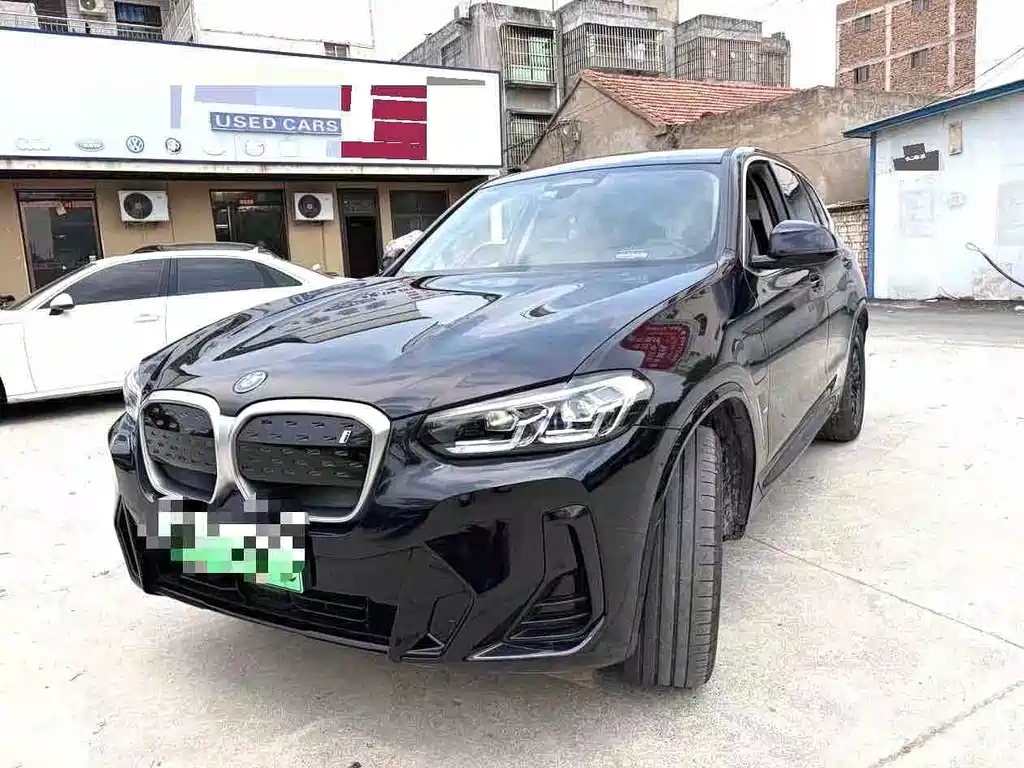 BMW iX3 2024 — фото 1