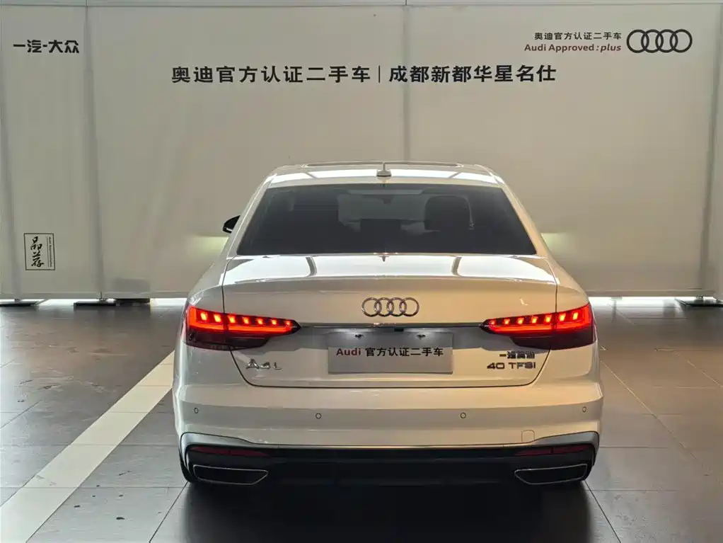 Audi A4L 2022 — фото 3