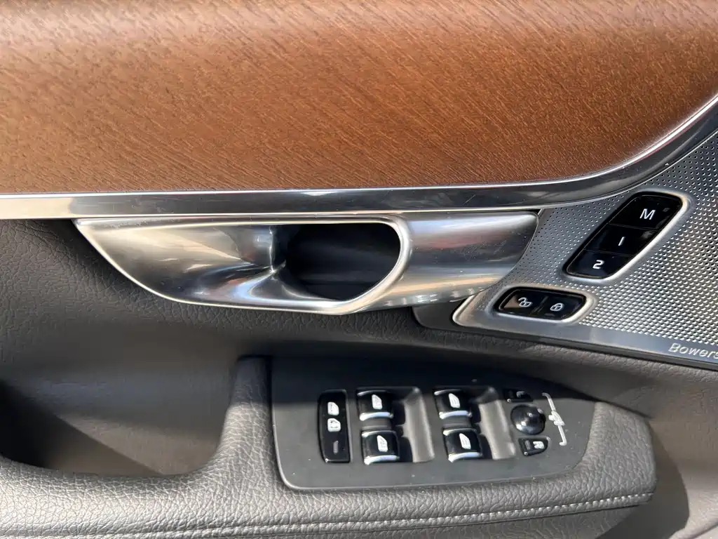 Volvo S90 PHEV 2020 — фото 22