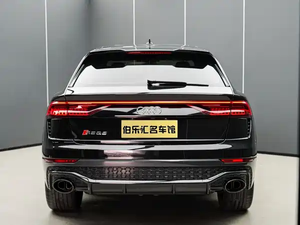 Audi RS Q8 2024