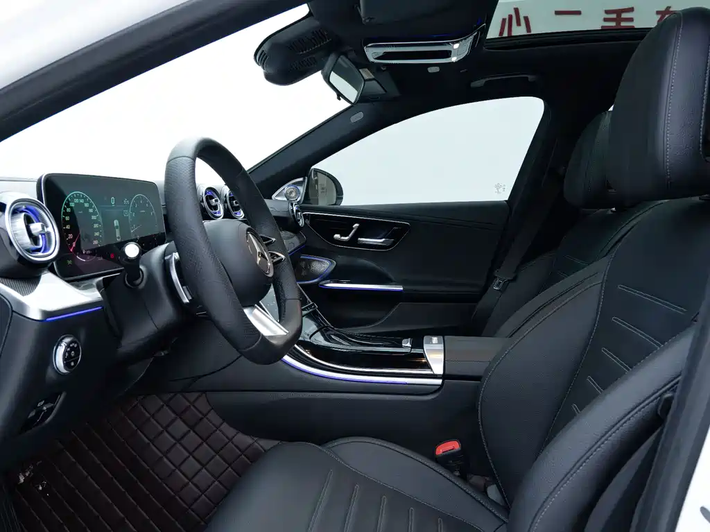 Mercedes-Benz C-Class 2023 — фото 11