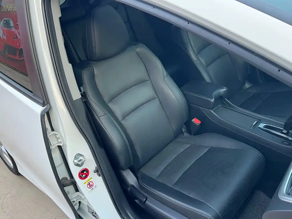 Honda Jade 2016 — фото 4