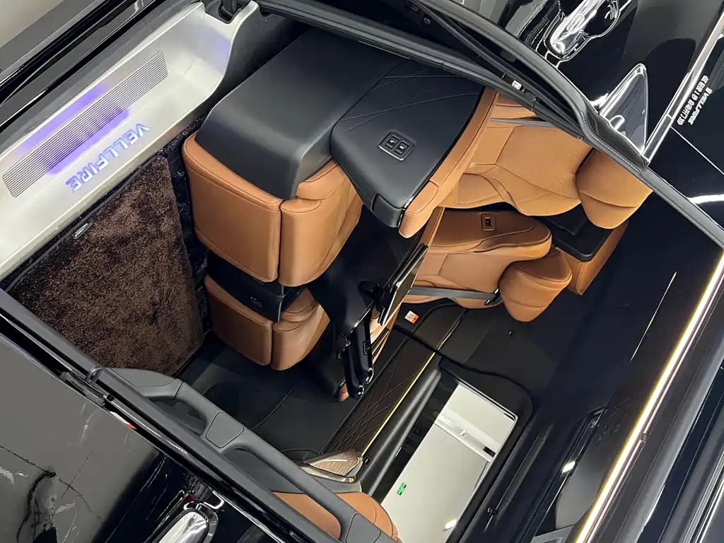 Toyota Vellfire 2025 — фото 13