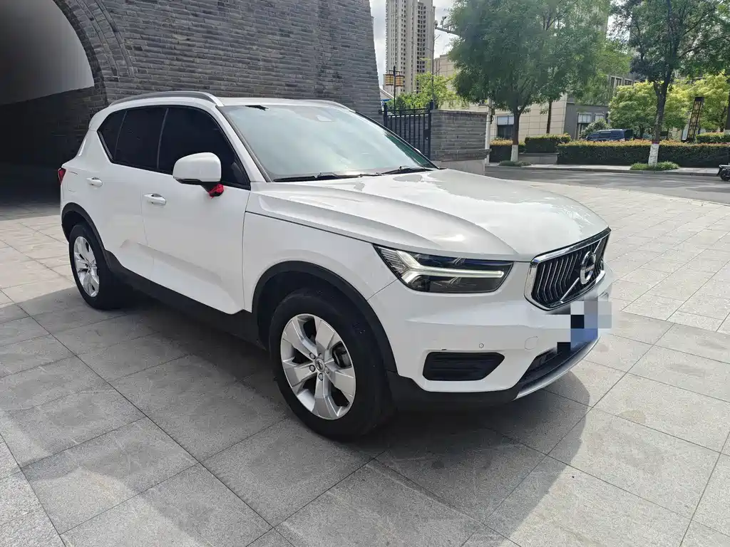 Volvo XC40 2021