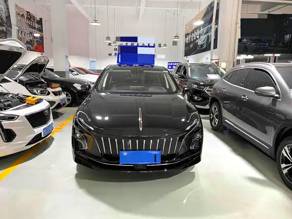 Hongqi E-QM5 2023