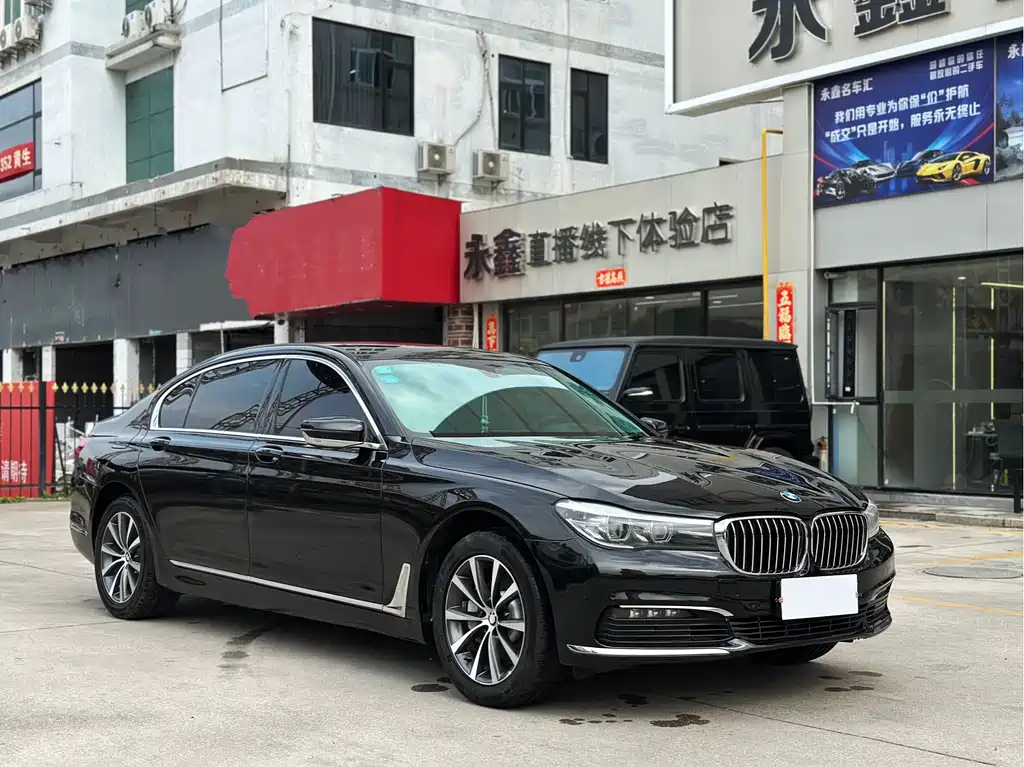 BMW 7 Series 2017 — фото 3
