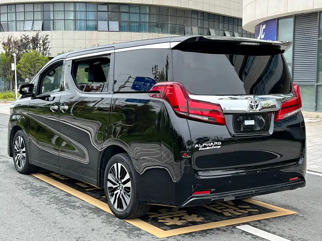 Toyota Alphard 2019 — фото 4