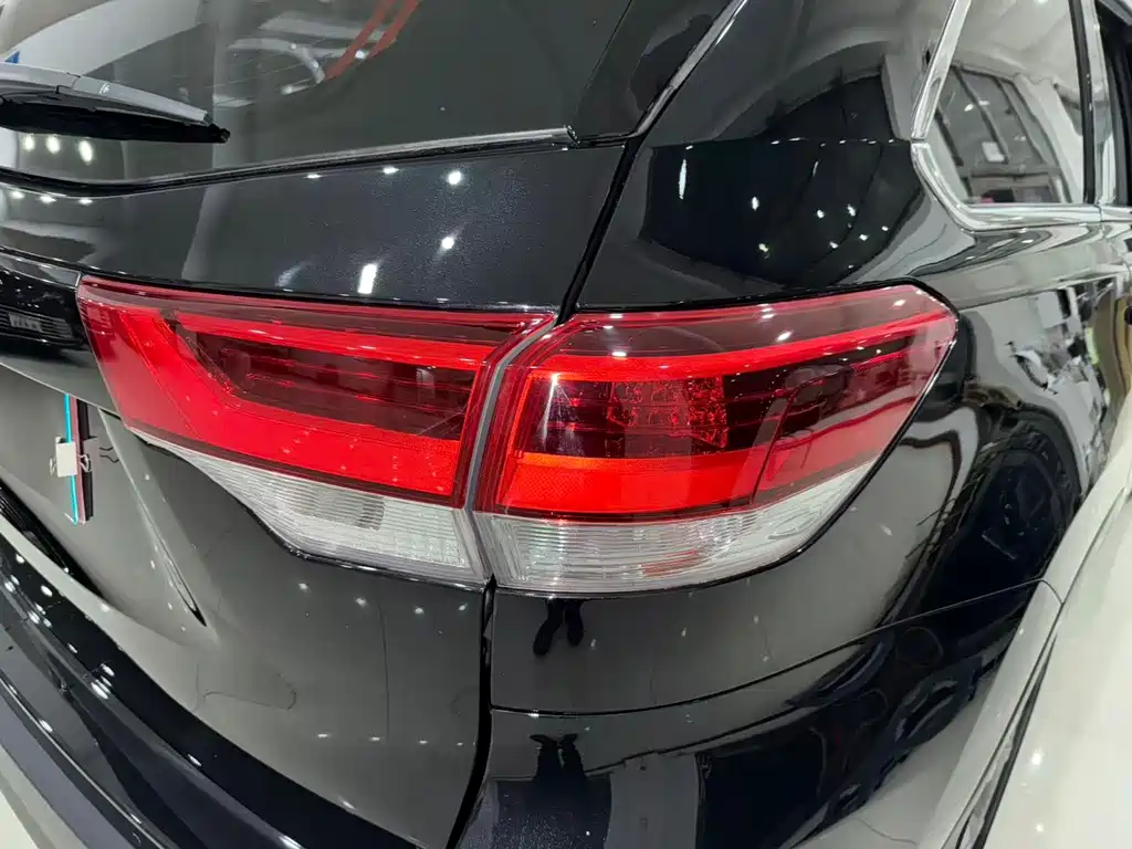 Toyota Highlander 2021 — фото 17
