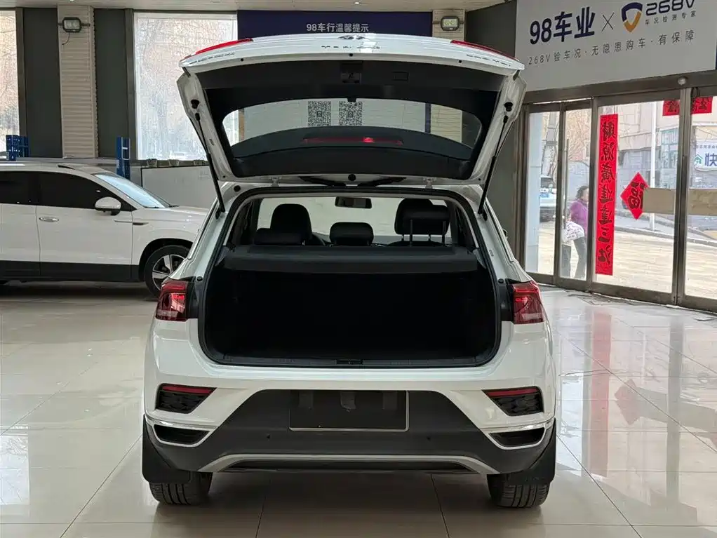 Volkswagen T-Roc 2023 — фото 23