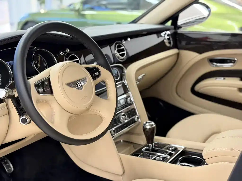Bentley Mulsanne 2015 — фото 5