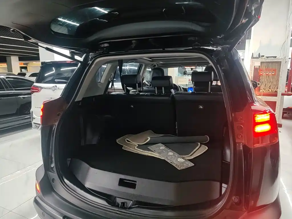 Toyota RAV4 2014 — фото 19